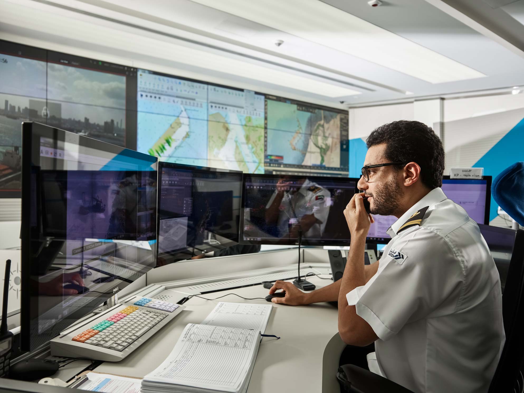مجموعة موانئ أبوظبي تستثمر في أحدث نظم إدارة حركة السفن لتعزيز السلامة ورفع كفاءة العمليات البحرية